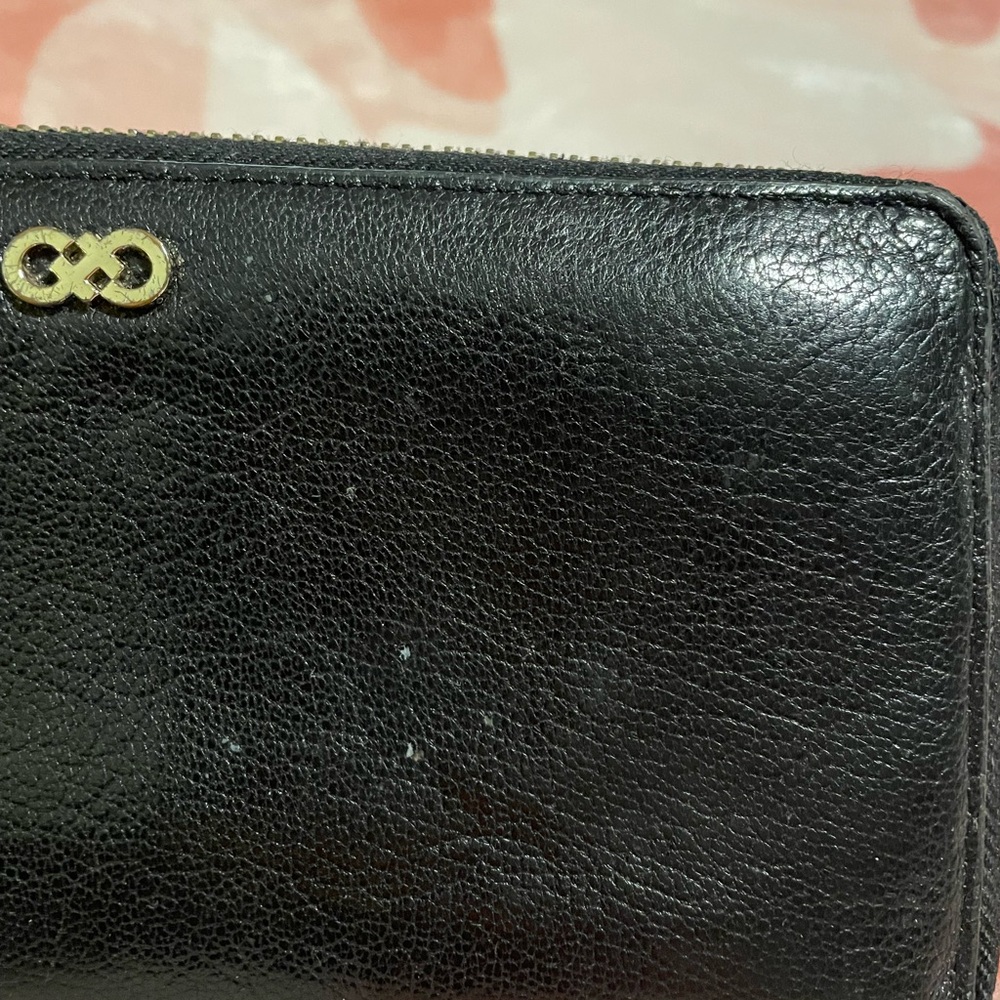 Cole Haan Large continental Zip Around Black Leather Wallet - Picture 4 of 16
